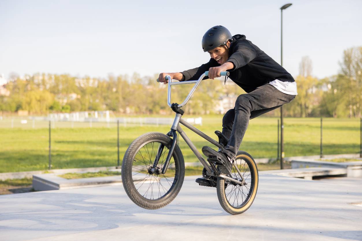 sport BMX pour ado hyperactif