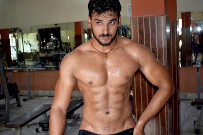 5 techniques d’entraînement infaillibles pour muscler les abdos du bas pour les hommes