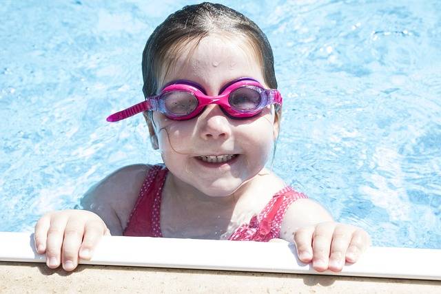 Natation et sécurité aquatique : apprendre dès le plus jeune âge pour prévenir les noyades